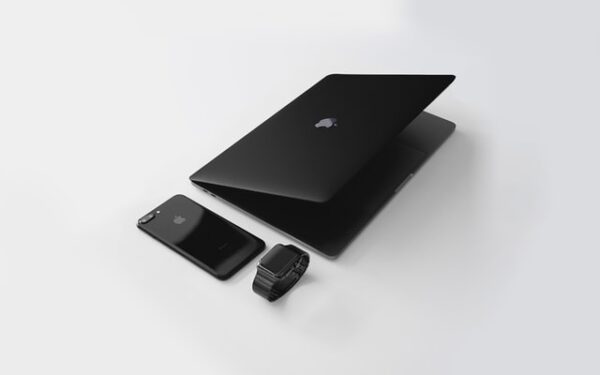 Laptop - Image 4